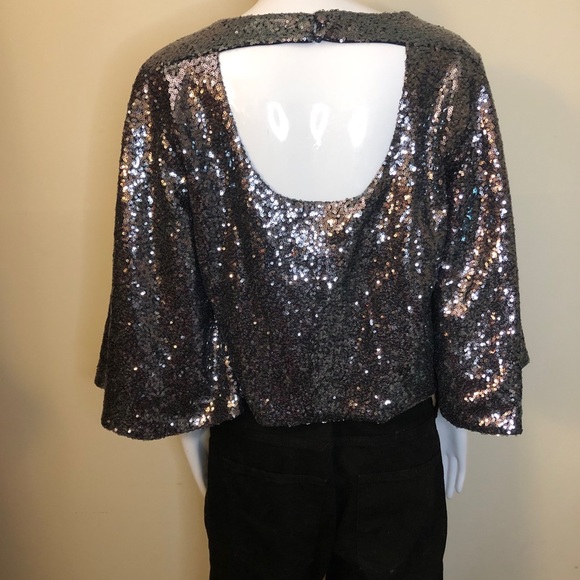Lulu’s NWT Blue Sequin Top M - Picture 2 of 4